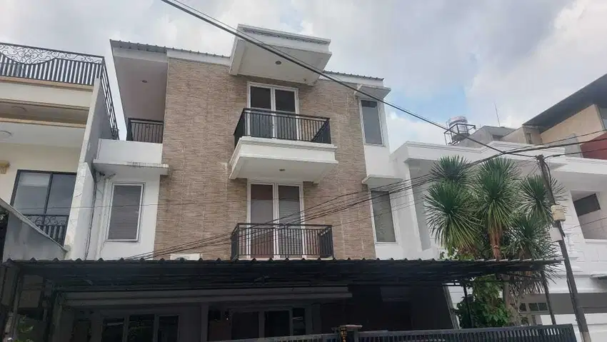 Dijual Rumah Mewah Cocok Untuk Keluarga di Janur Elok Kelapa Gading