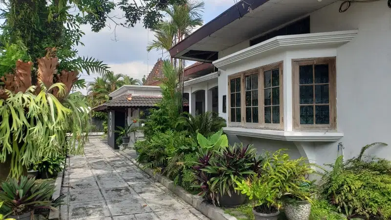 Rumah Induk, Kantor  & Kost Di jl. Kaliurang km7 Dekat Kampus UGM