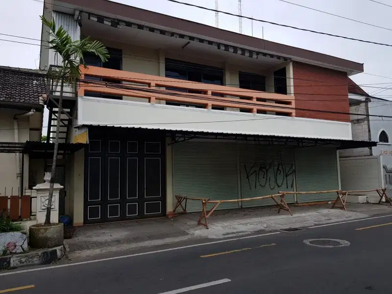 Ruang Usaha & Limasan Tepi jalan Utama Area Wirobrajan Dekat Malioboro