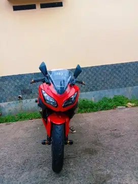 Nia:DP 2.5JT NINJA 250 MERAH CABE PAJAK HIDUP MOTOR BERGARANSI TERAWAT
