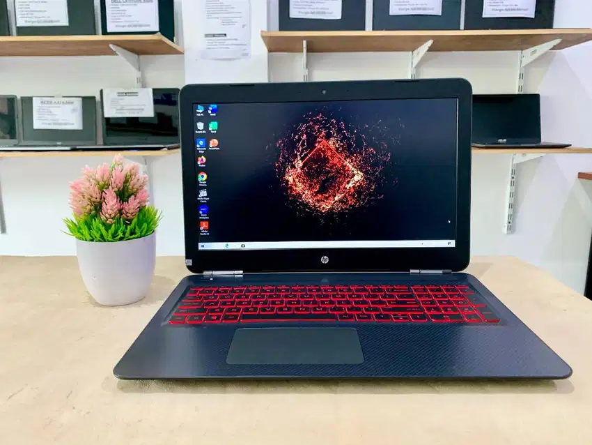 HP OMEN 15t-AX000CTO Intel Core i7-6700HQ / Ram 16GB / SSD 256GB /