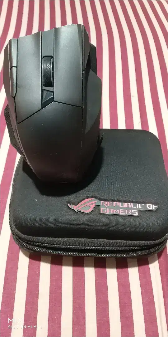 mouse ROG Spatha