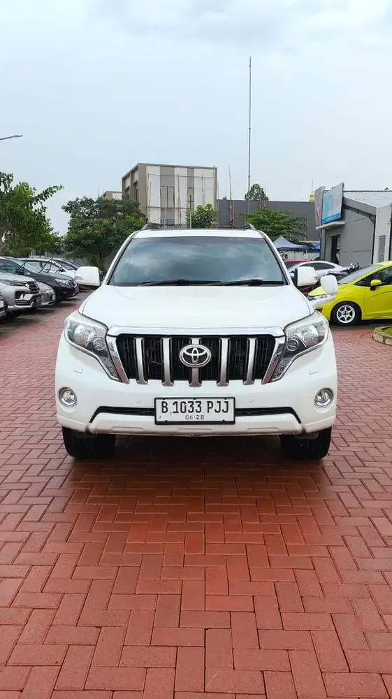 Toyota Landcruiser Prado TXL 2.7AT 2014