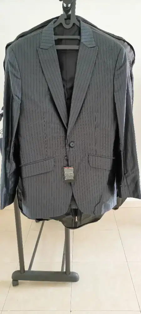 Jas pria biru tua luxury