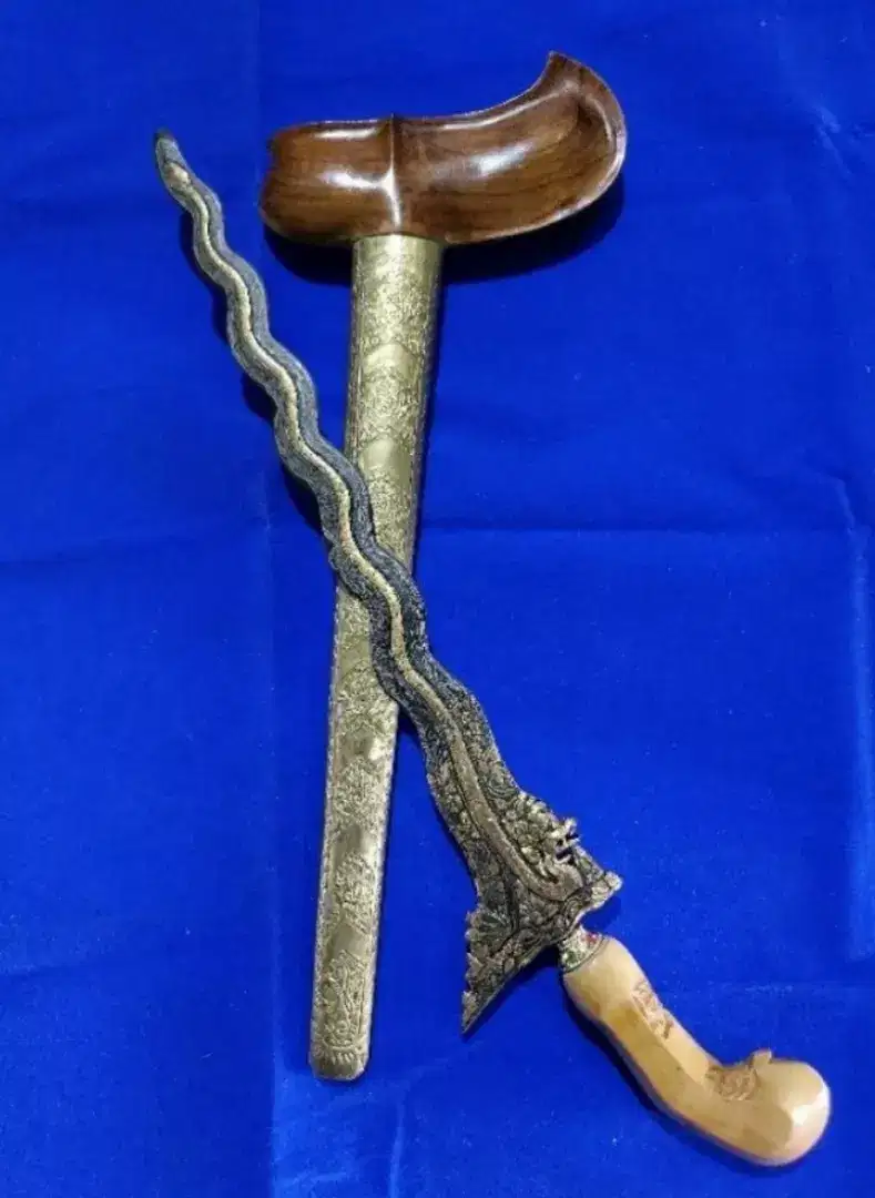 KERIS NOGO SOSRO KINATAH KAMAROGAN