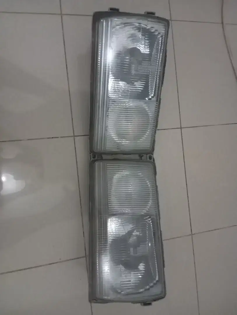 Lampu Depan & Belakang Mercy Tiger W123