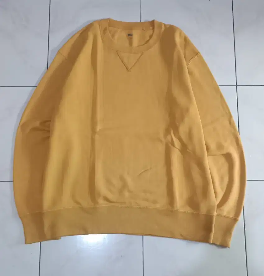 Crewneck Uni*lo (Thrift)