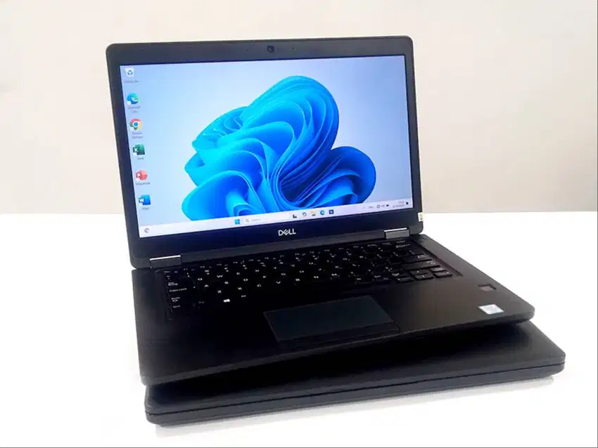 ram 16gb dual vga Dell Latitude 5490 Intel Core i5