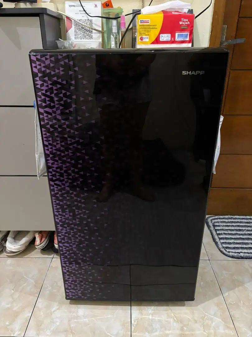 Kulkas/freezer sharp 1 pintu