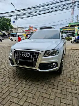 Audi Q5 2011 Bensin