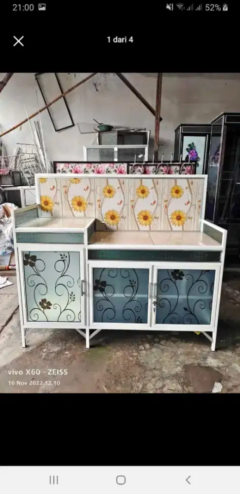 Meja kompor dan rak piring manis