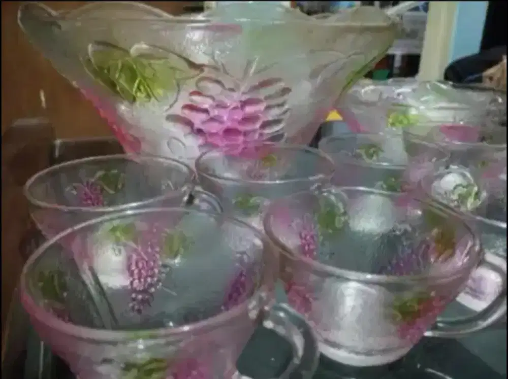 Tempat/ Mangkuk Es & 12 cangkir ( satu set )