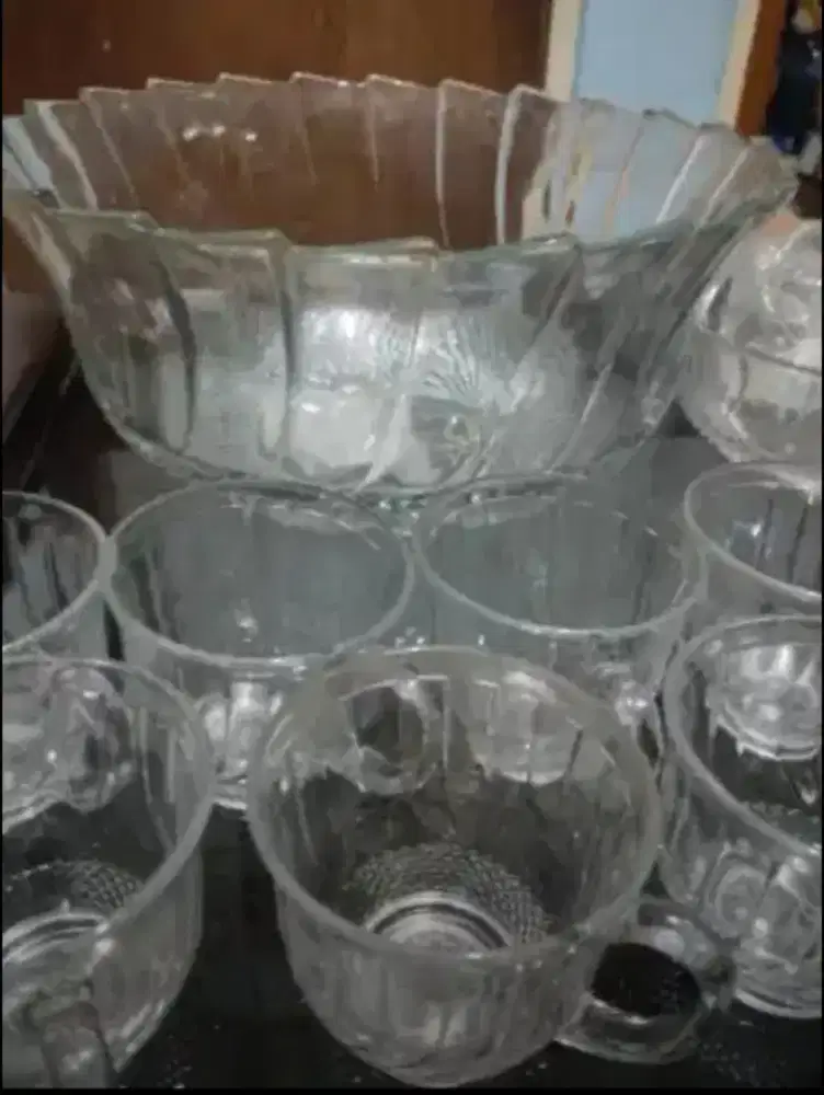 Tempat / Mangkuk Es & 12 cangkir ( satu set )