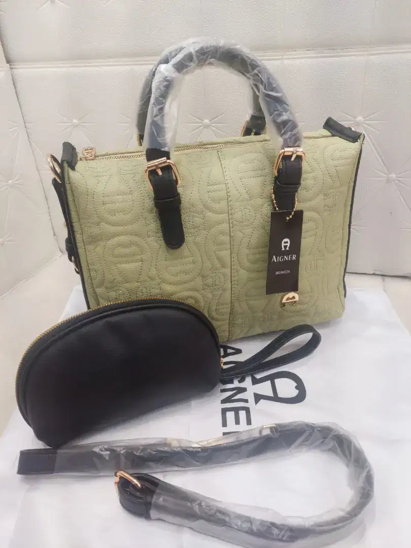 Tas Wanita Branded Aigner