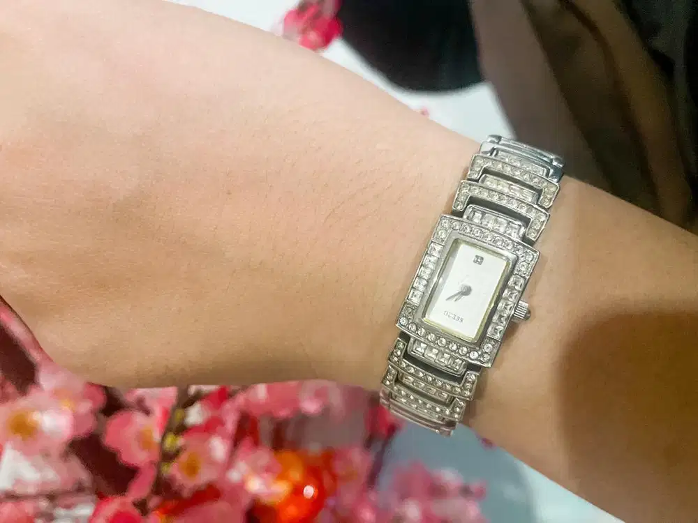jam tangan guess diamond