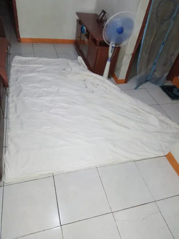 Selimut bedcover warna putih bisa dipakai depan belakang,P225cm L210cm