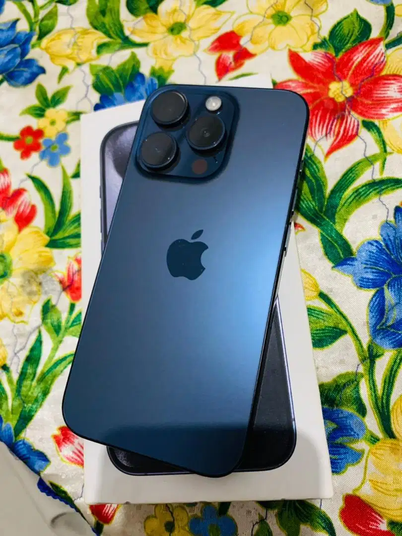 iPhone 15 Pro 128GB iBox