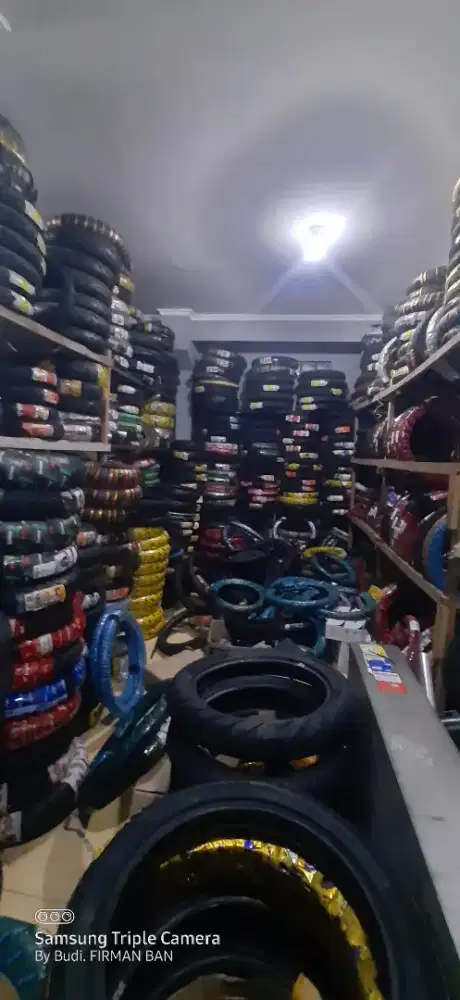 Ban sepeda motor