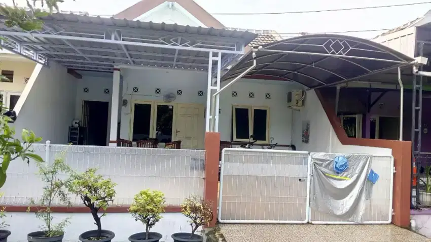 Rumah Kawasan Industri Gresik (KIG) Dekat GKB Kebomas