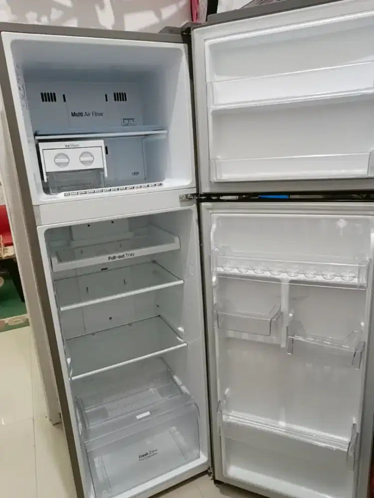 KULKAS LG Model GN-G272SLCB