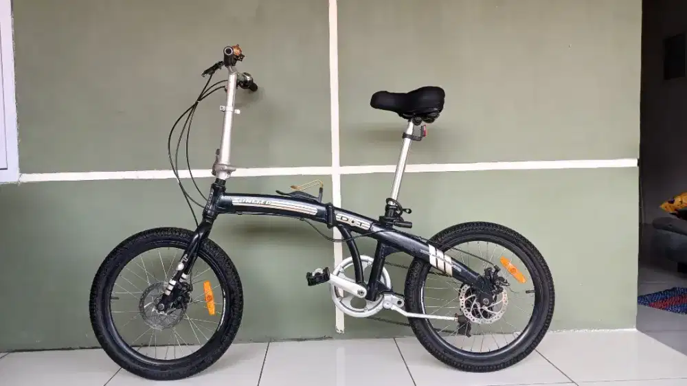Sepeda lipat United DOT. Shimano speed 7 full alloy