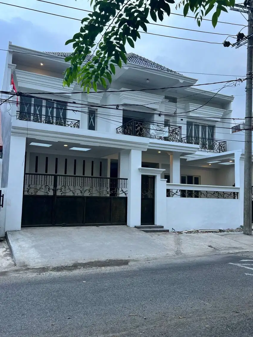 Rumah mewah Jemur Andayani Siap Huni