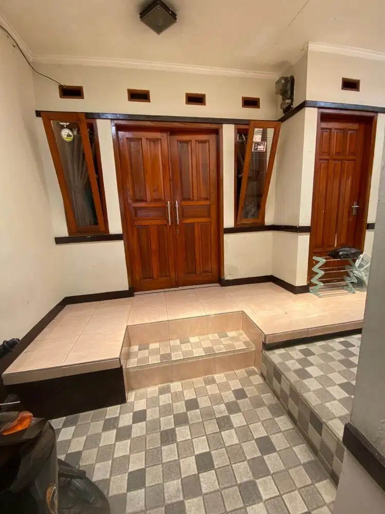 Dikontrakan rumah berserta isian pertahun