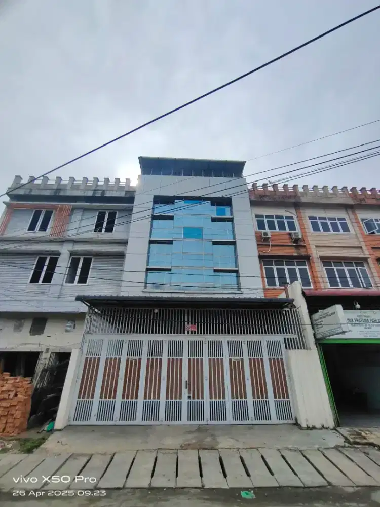 Dijual Ruko gandeng untuk tempat usaha dan tinggal