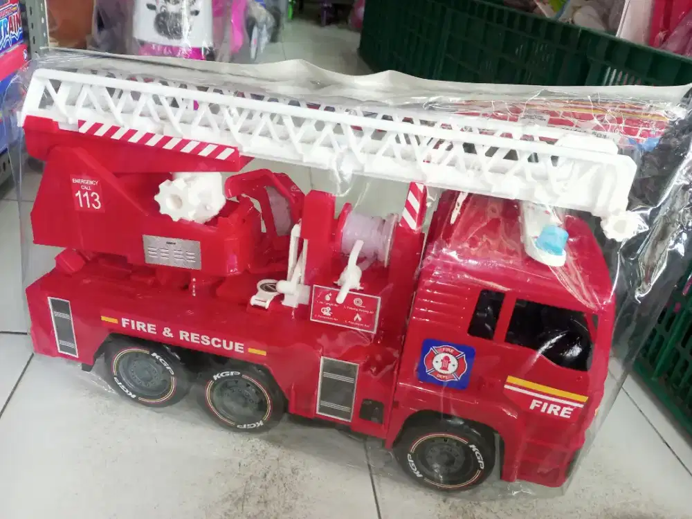 Mainan Anak Pemadam Selang Air