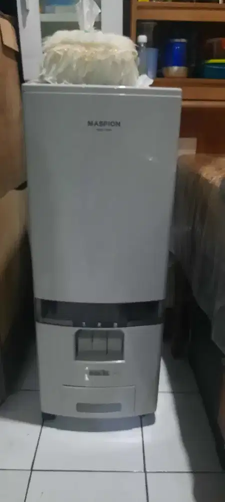 Maspion rice box MRD - 6000