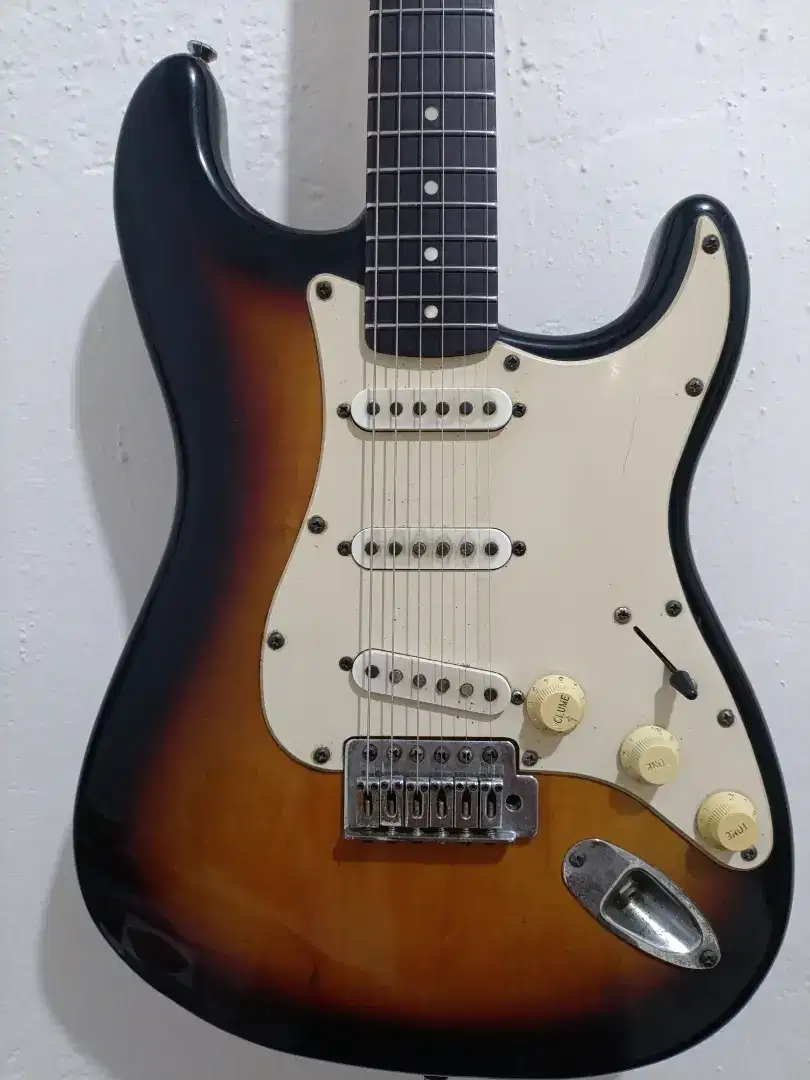 gitar squer stratocaster