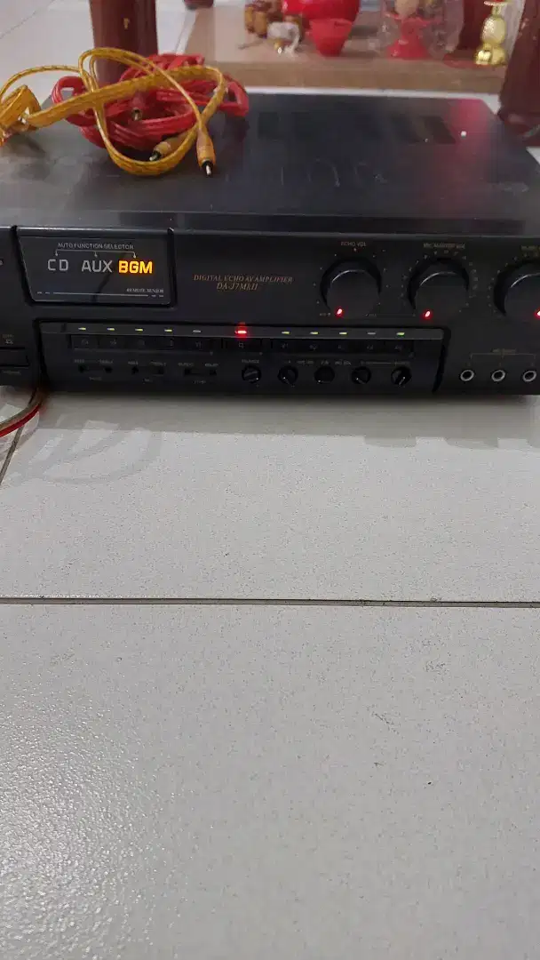 Amplifier dan speaker