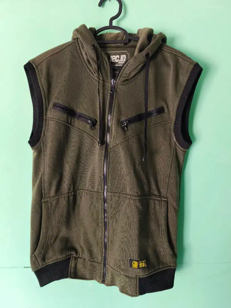 Jaket armless/vest polos hijau army
