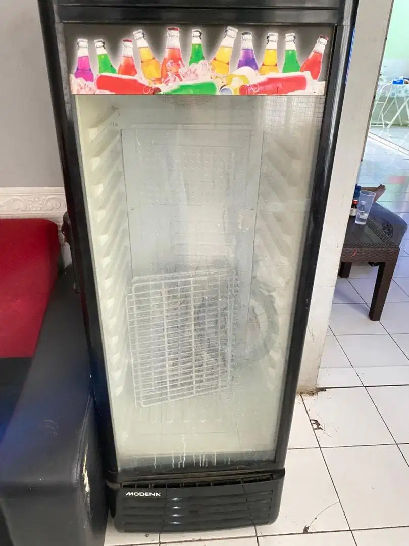 Showcase merk MODENA sc 1180