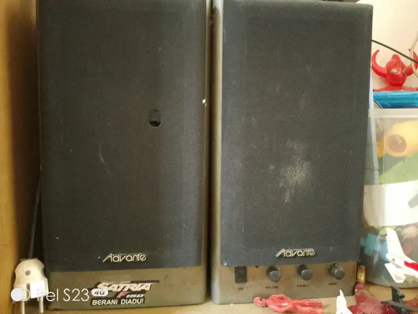 Speaker aktif merk Advante