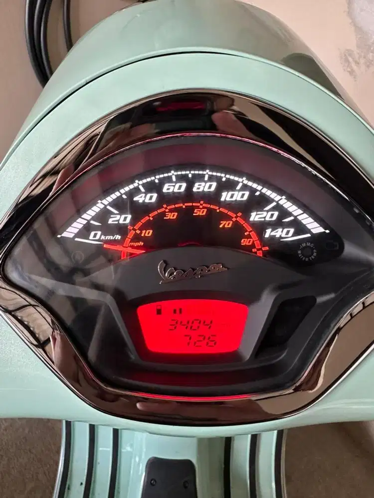 Vespa GTS 150 iget ABS tahun 2022 Green relax