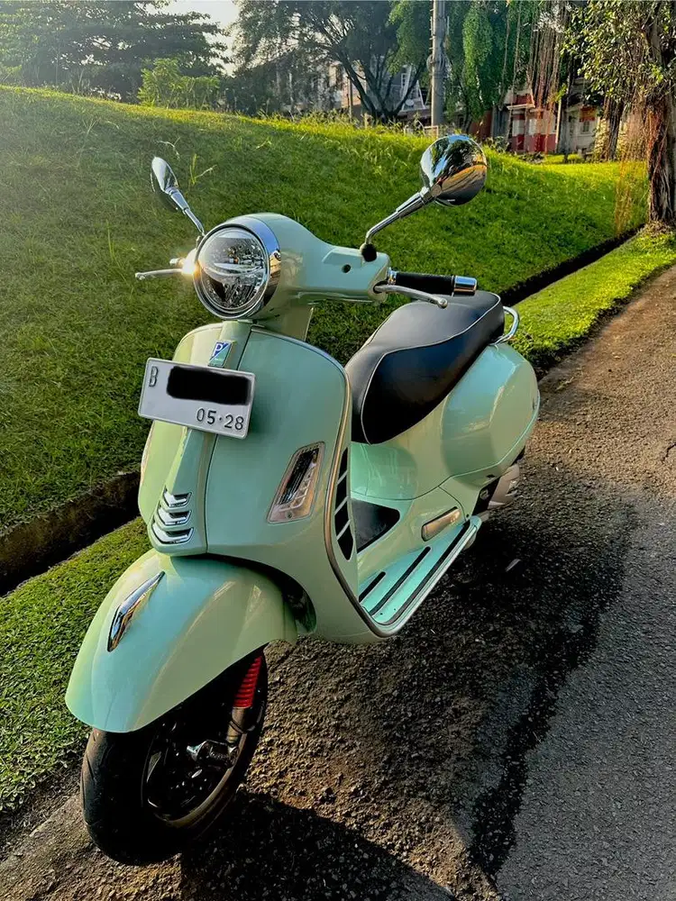 Vespa GTS 150 iget ABS tahun 2022 Green relax