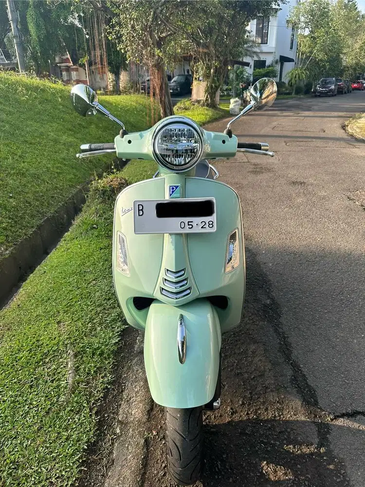 Vespa GTS 150 iget ABS tahun 2022 Green relax
