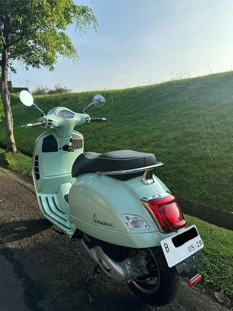 Vespa GTS 150 iget ABS tahun 2022 Green relax