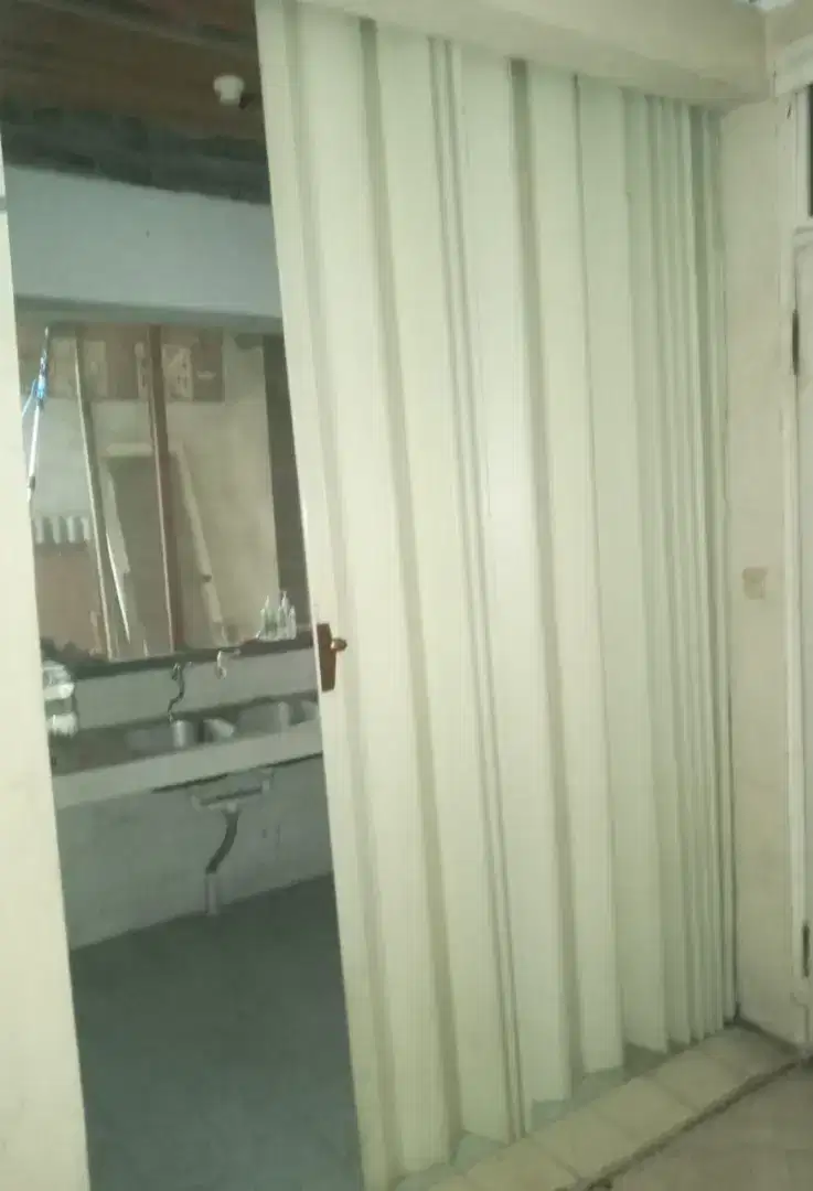 Pintu siding dapur