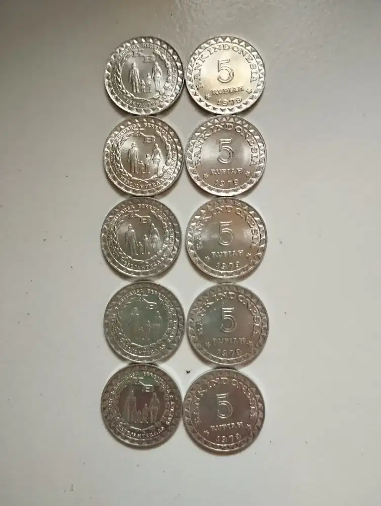 JUAL KOIN LANGKA 5 RUPIAH 1979
Keluarga Berencana (KB) - Koleksi Antik