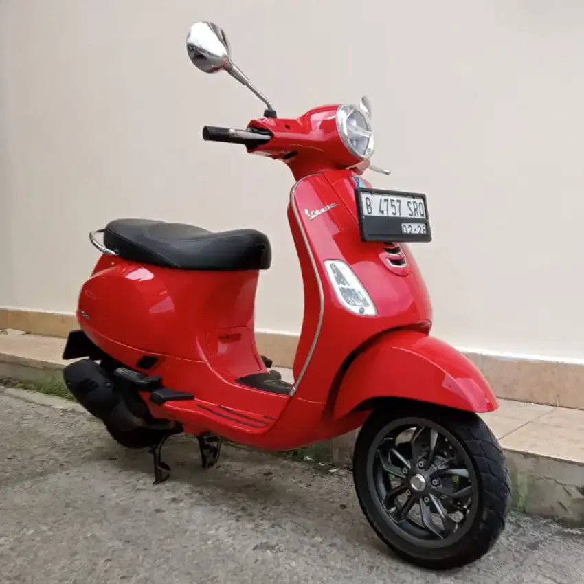 VESPA LX 125 IGet TAHUN 2022