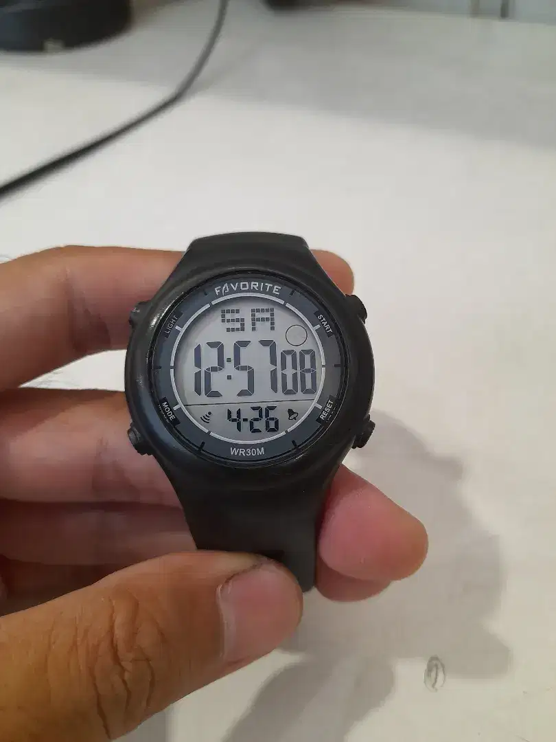Jam tangan merk favorite