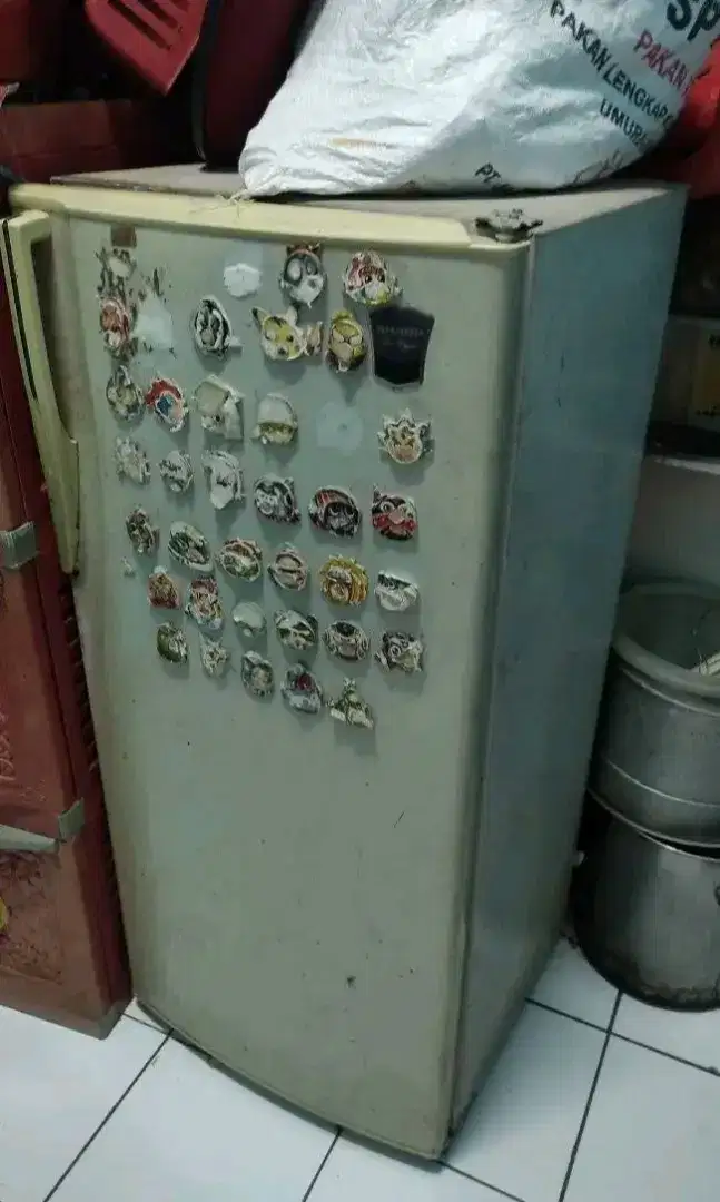 kulkas sharp 1 pintu