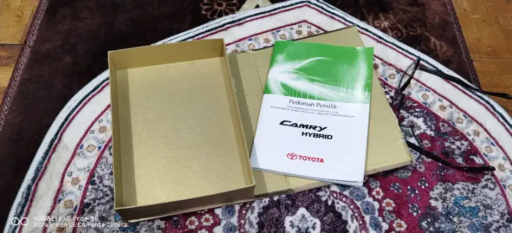 Buku Manual Toyota Camry Hybrid 2015 sampai 18 Manual Book original