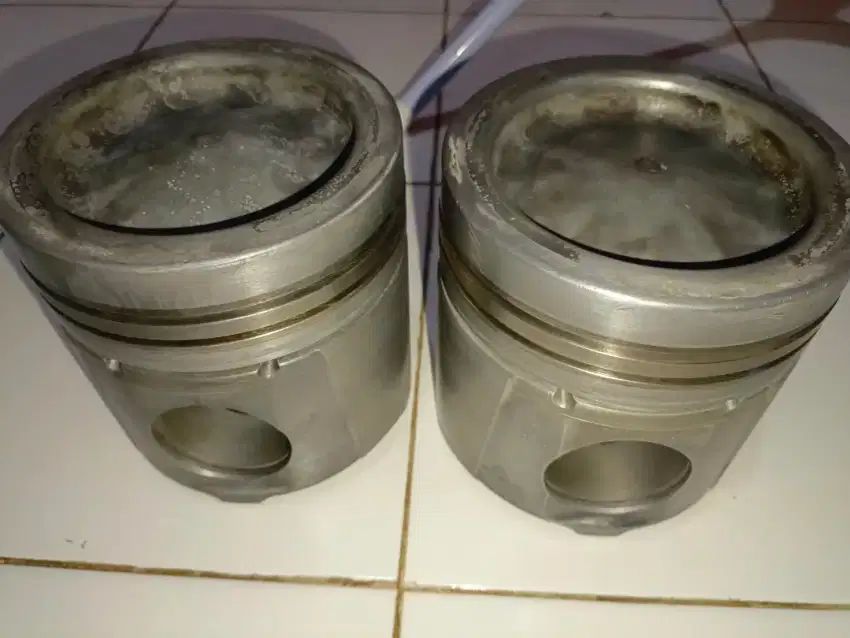 PISTON ENGINE DIESEL