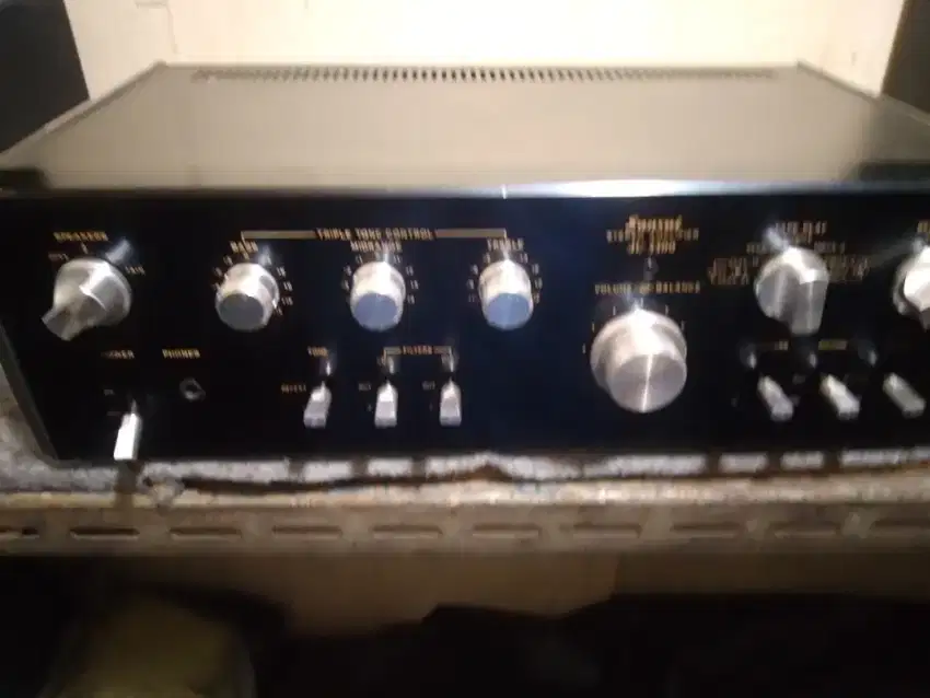 Di jual ampli jadul merek sansui tipe au 5500