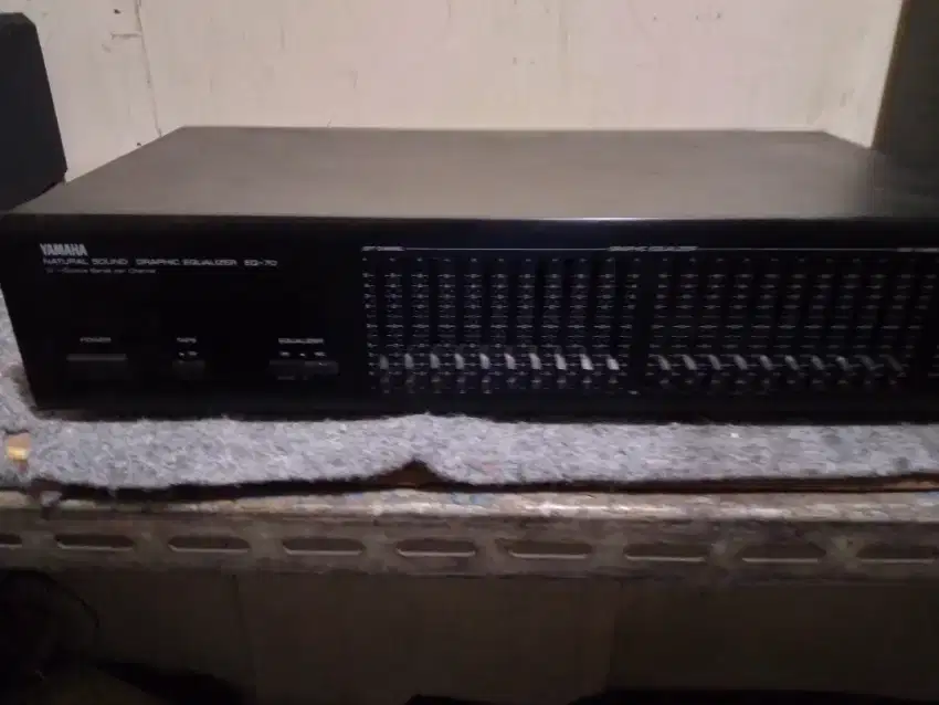 Di jual equalizer merek yamaha tipe EQ 70