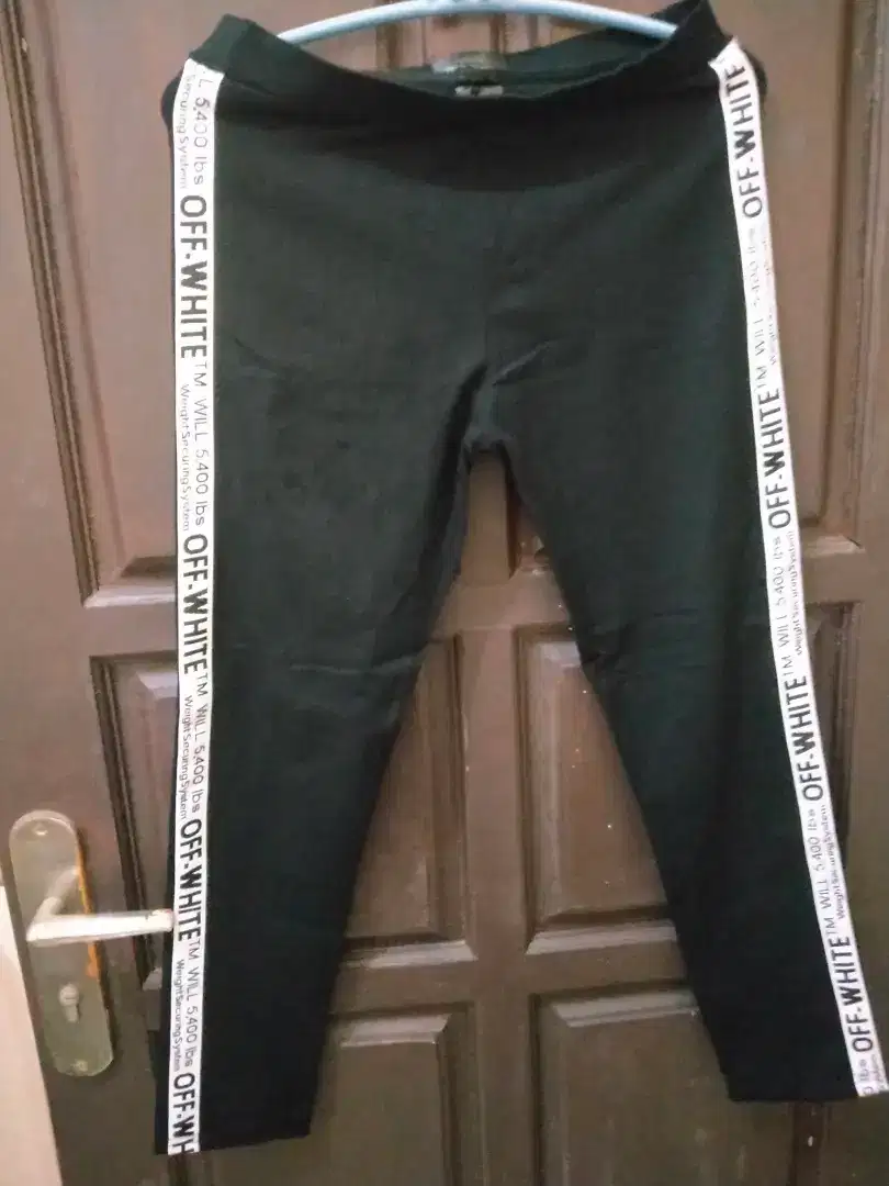 Preloved jeging ala offwhite