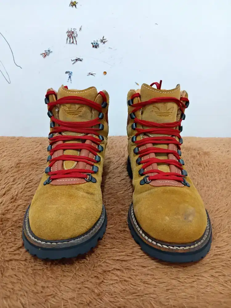 Adidas trekking monkey boots